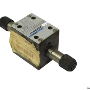 Rexroth 4WE 10 J31/CW220N9Z5L 4 Direct Operated Directional Spool Valve