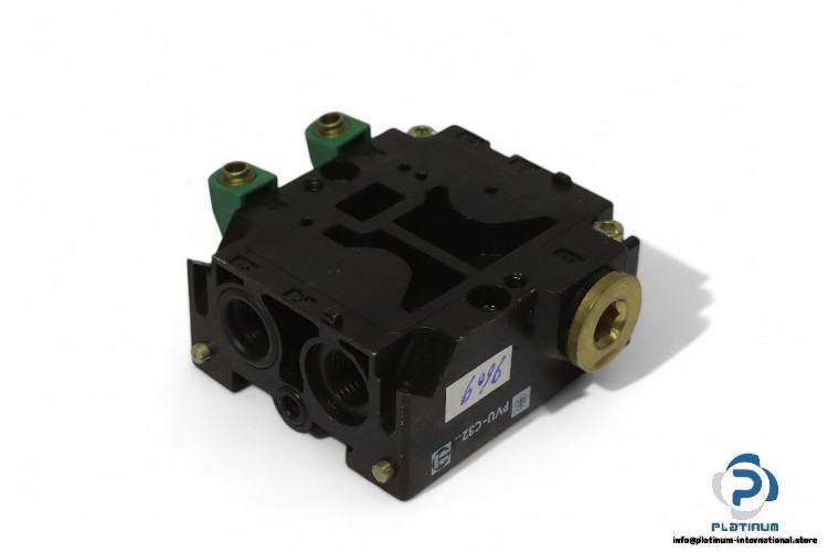telemecanique-PVU-C32-directional-valve-base-unit-(New)