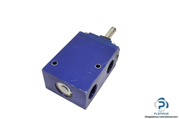 vuototecnica-070410-vacuum-solenoid-valve-without-coil-(Used)-1