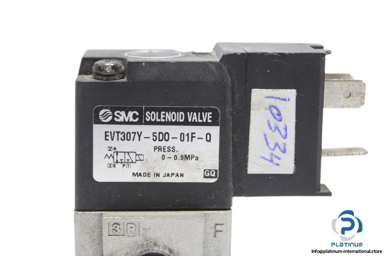 smc-EVT307Y-5DO-01F-Q-single-solenoid-valve-(Used)-1