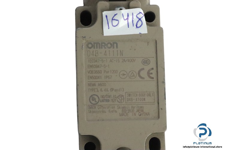 omron-D4B-4111N-safety-limit-switch-(used)-1