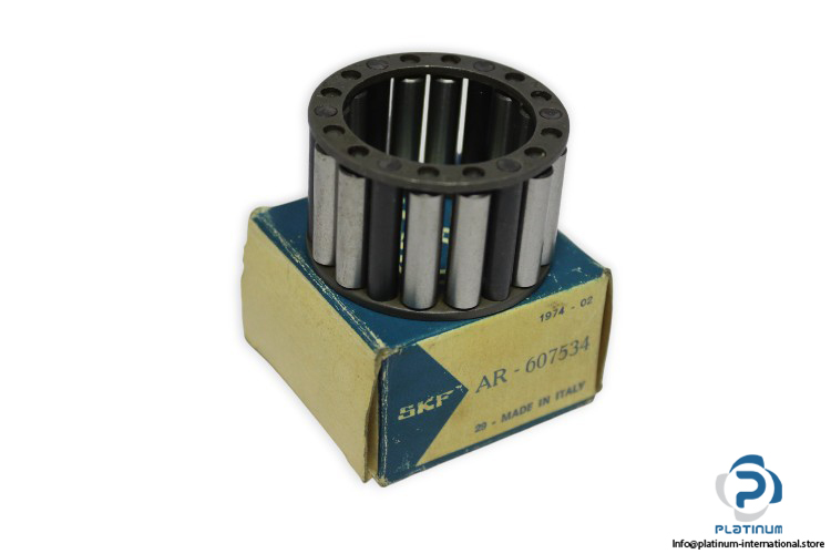 skf-AR-607534-roller-bearing-new-carton