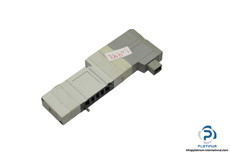smc-SV1300-5FUD-solenoid-valve-used-1