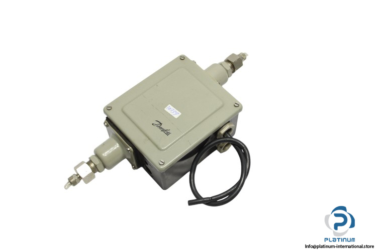 danfoss-17D0023-differential-pressure-switch-(Used)