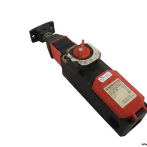 bernstein-SLK-FVTU24-230MC-22ERRX-safety-switch-(used)