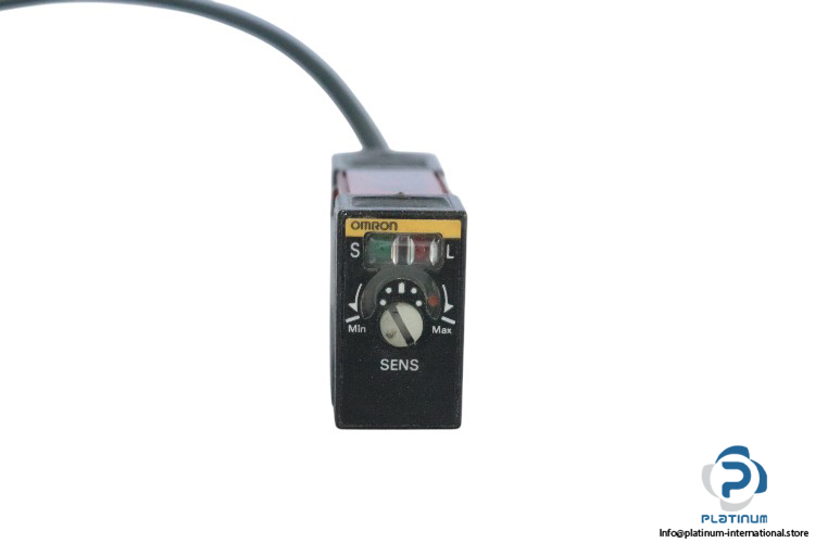omron-E3S-AT61-D-built-in-amplifier-photoelectric-sensor-(new)-3