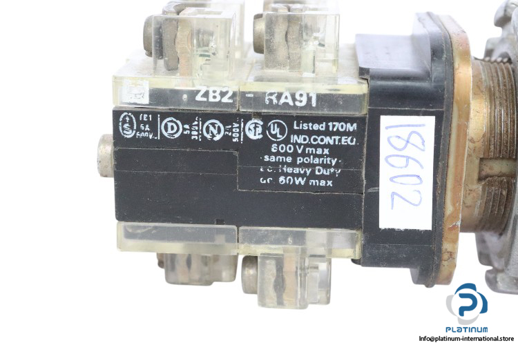telemecanique-ZB2-RB91-control-button-contact-block-(used)-2