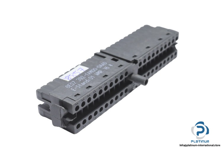 siemens-6ES7-392-1AM00-0AA0-WMR-V6-front-connector-(used)