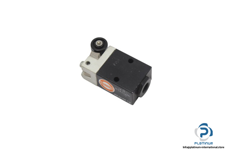 hoerbiger-K8-321RF-1_8-directional-control-valve-(Used)