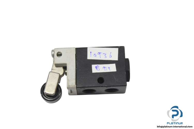hoerbiger-K8-321RF-1_8-directional-control-valve-(Used)-2