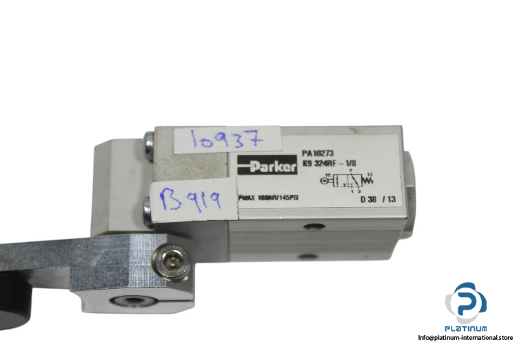 parker-K9-324RF-1_8-directional-control-valve-(New)-1