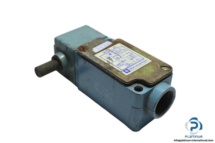 telemecanique-XC2-JC-limit-switch-(used)