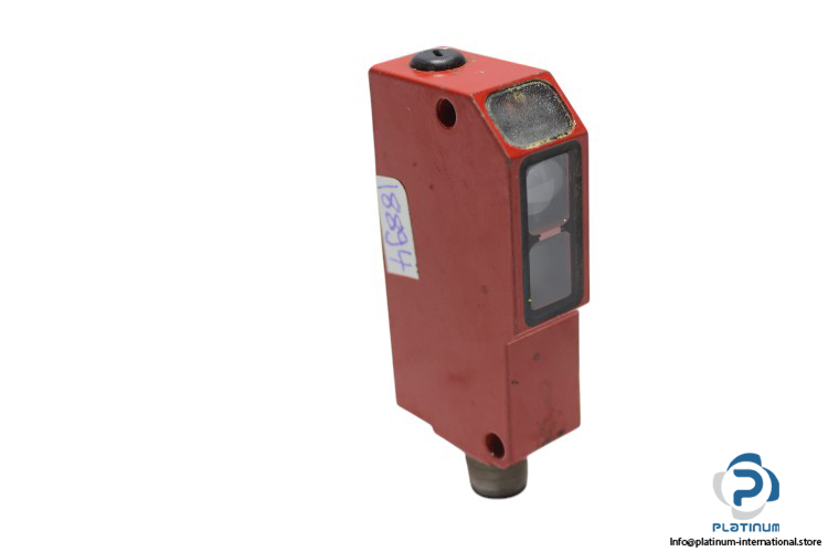 leuze-PRK-95_44-L.4-retro-reflective-photoelectric-sensor-(used)
