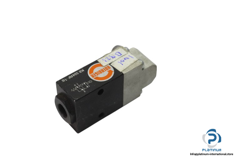 hoerbiger-K8-324RF-1_8-directional-control-valve-(Used)