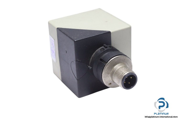 omron-E2Q4-N20F1-M1-inductive-proximity-sensor-(used)-1