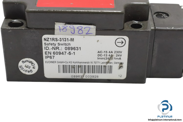 euchner-NZ1RS-3131-M-safety-switch-(used)-2