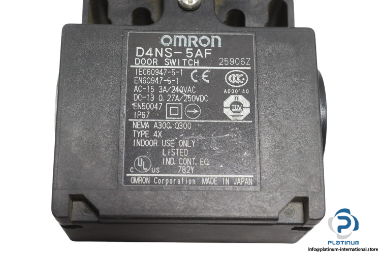 omron-D4NS-5AF-safety-door-switch-(used)-3