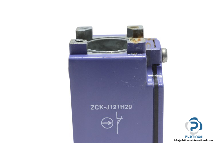 telemecanique-ZCKJ121H29-limit-switch-body-(new)-1