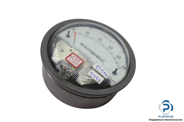 magnehelic-2000-50CM-pressure-gauge-(Used)