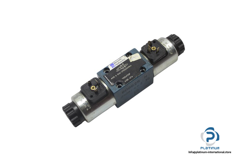 rexroth-R900567512-directional-valve-(Used)