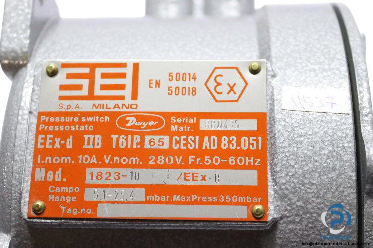 dwyer-1823-10-differential-pressure-switch-(New)-3