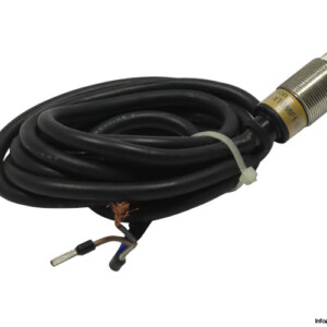 omron-E2E-X10MF1-G-cylindrical-proximity-sensor-(used)