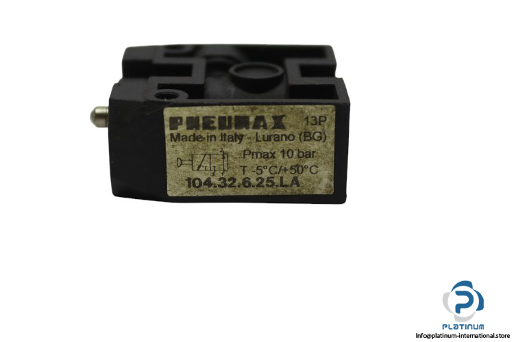 pneumax-104.32.6.25.LA-mechanical-valve-(used)-2