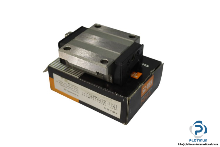 thk-HSR25B1SS-linear-bearing-block-new-carton-1