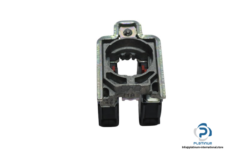 schneider-ZB4-BZ104-single-contact-block-with-body-fixing-collar-new-3