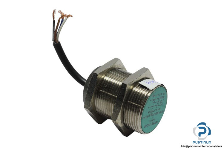 pepperl_fuchs-NBB10-30GM40-E2-0_69M-V31-inductive-sensor-used