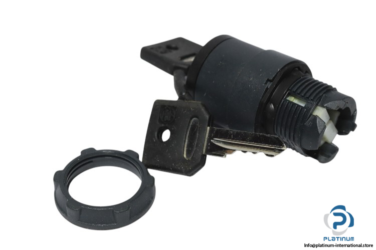 schneider-ZB5-AG6-selector-switch-head-(new)-1