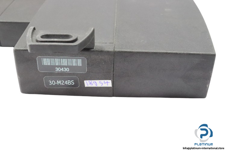 schmersal-SET-USP-30-M24BS-elevator-positioning-system-(new)-7