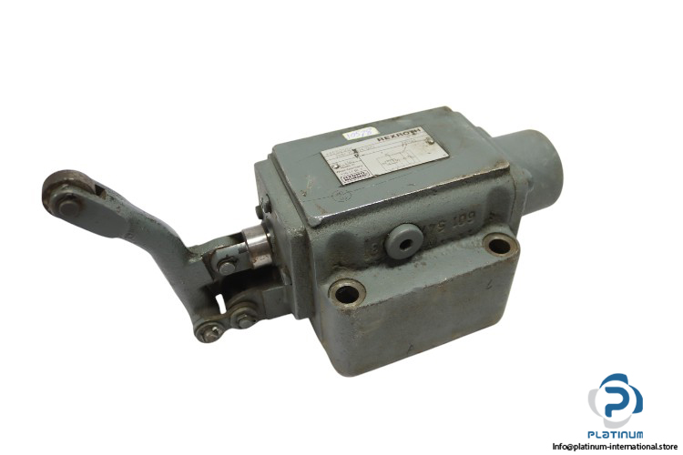 rexroth-R9431021_5-directional-control-valve-(used)