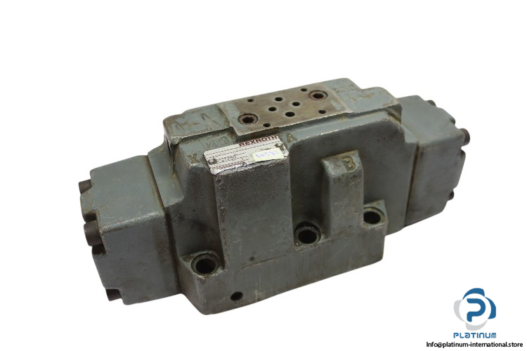 rexroth-R9410279_4-directional-control-valve-(used)