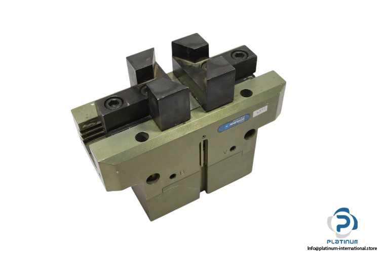 schunk-PGN-200_1AS-universal-gripper-(used)