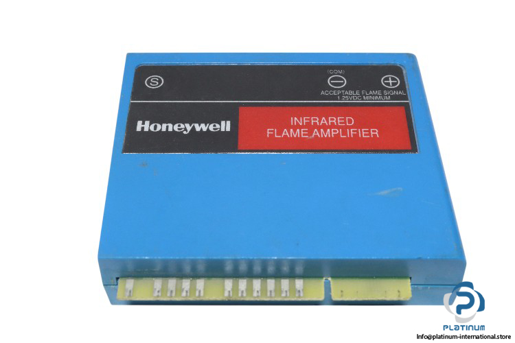 honeywell-RM7824-A-1006-burner-controller-used-1