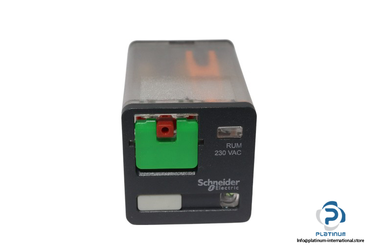schneider-RUMC32P7-universal-plug-in-relay-new-2