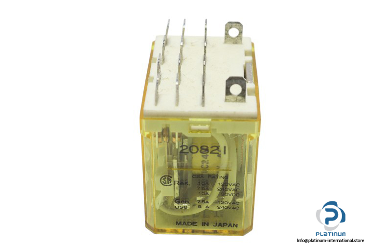 idec-RH4B-UAC24V-relay-used-1