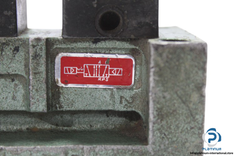 numatics-AV7DM4H-double-solenoid-valve-(used)-2