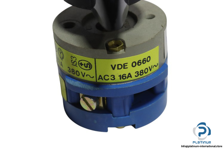 breter-VDE-0660-on_off-switch-used-2