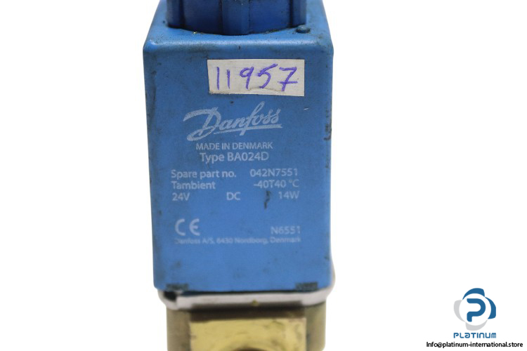 danfoss-042N7551-solenoid-valve-with-coil-(used)-1
