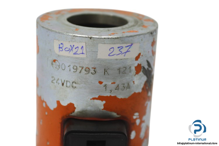 019793-K-121-solenoid-coil-(used)-1