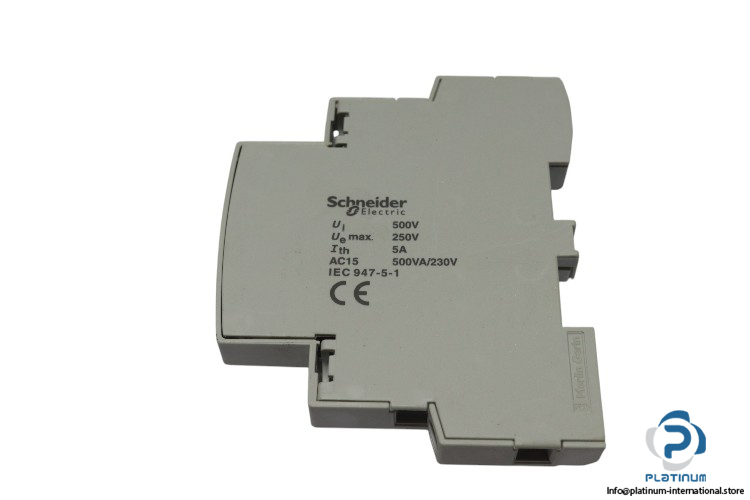 schneider-15914-remote-indication-auxiliary-(new)-1