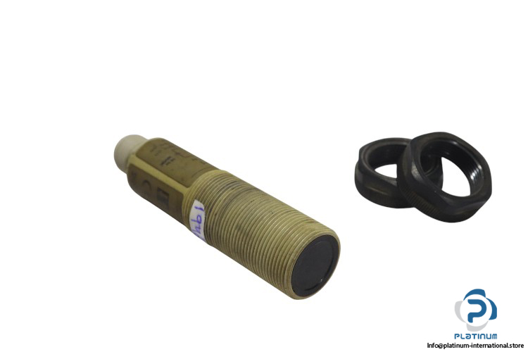 omron-E3F2-DS30B4-P1-photoelectric-sensor(used)
