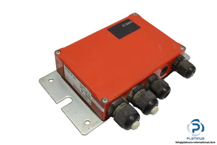 leuze-electronic-MA2-connector-unit(used)
