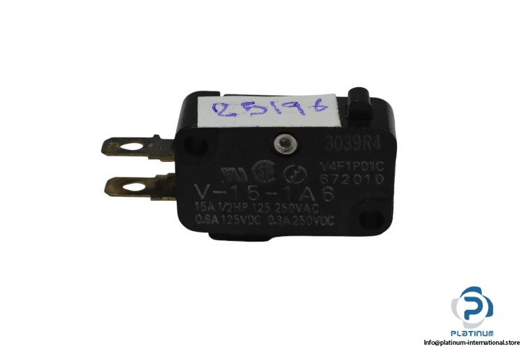 omron-V-15-1A6-micro-switch(used)-2