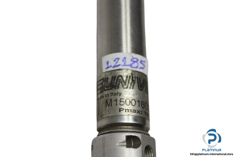univer-M1500160250M-pneumatic-cylinder-(used)-1
