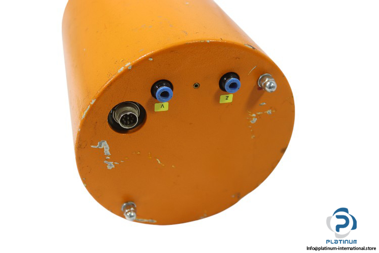 grecon-MKD198-U025-R10-V02-plunger-switch-with-roller-(used)-3