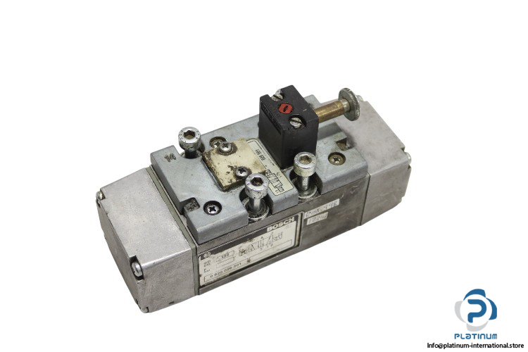 bosch-0-820-026-501-solenoid-valve-(used)