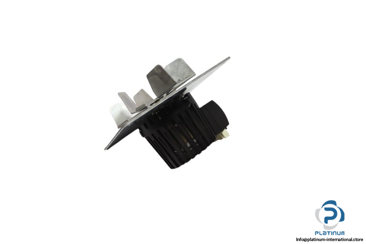 ebmpapst-R2E180-CV82-14-centrifugal-fan-used-1